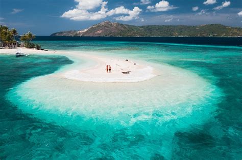 what islands in the philipines are cheapest to stay at